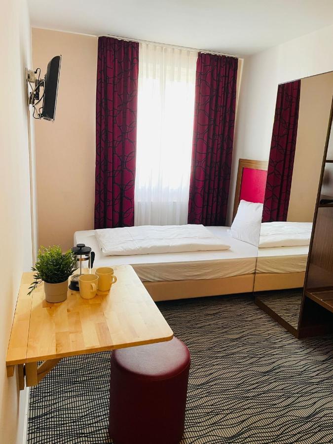 Point Hotel Apartments And Rooms Dresden Exterior foto